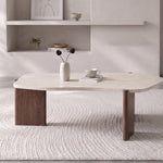 Table basse Zora plateau effet travertin et pieds noyer